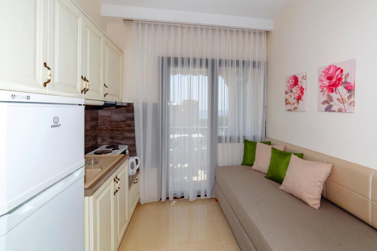 Apartments Kassandrinos-Maria Nikiti  Exterior photo